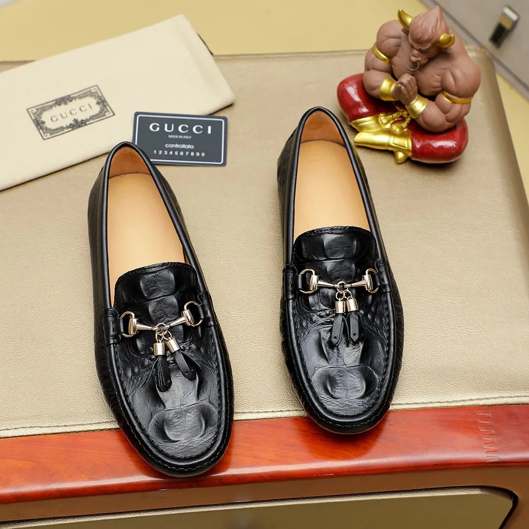 Men's shoes💰360💰🕷🕷️【 GUCCI 】Gucci's best-selling trendy men's casual slip-on shoes 🇨🇳Official website original 1:1 mold 💯Original quality, fine workmanship ☘Fashionable and versatile, perfect shape, comfortable on the feet 🍓Trendy men's recommended model, imported cowhide on the top layer 🎋High-quality pigskin lining, rubber wear-resistant and non-slip outsole, high-end atmosphere, worth owning 🍉Optional 38-44